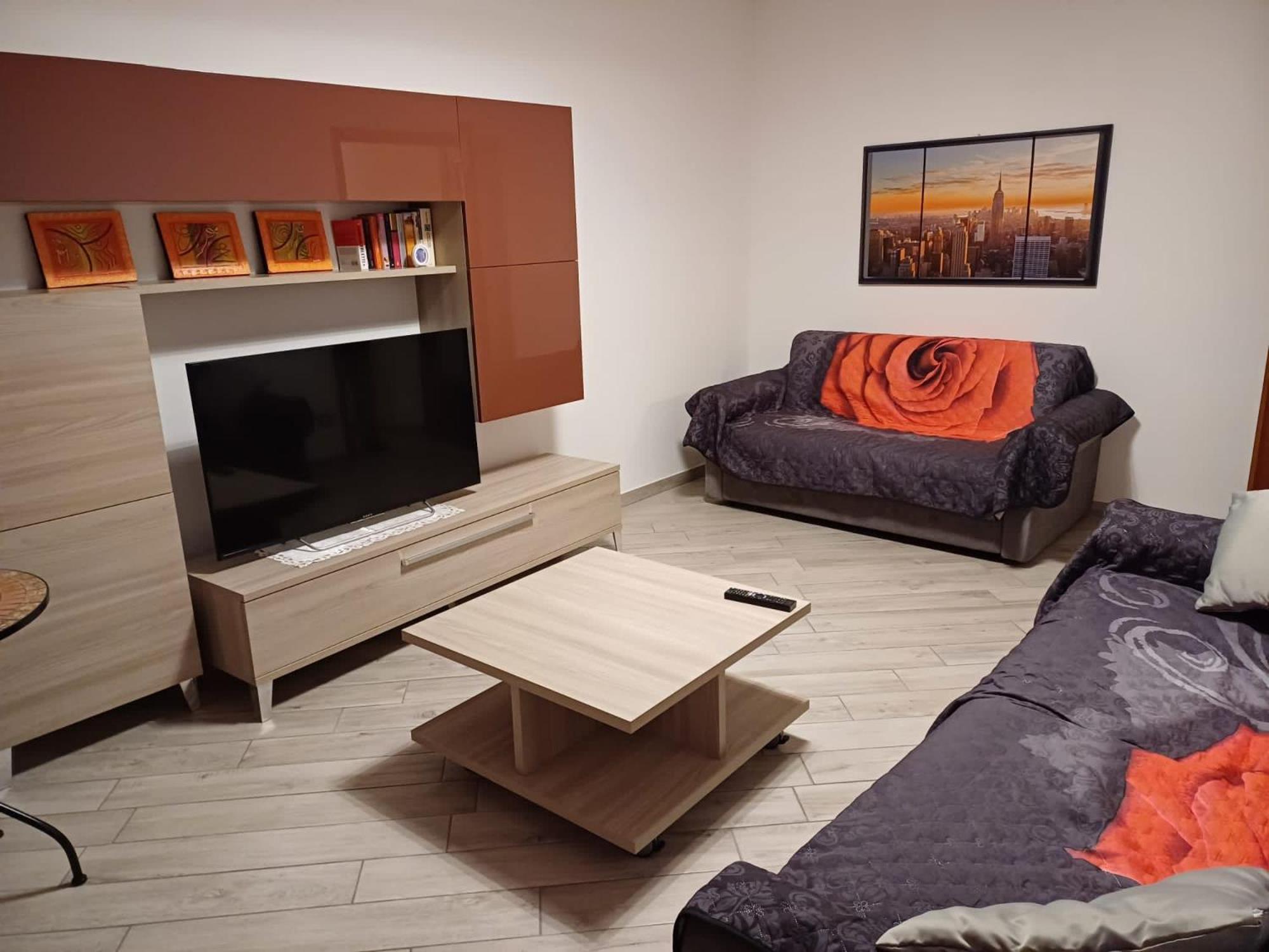 Apartment Trilocale Arco D'augusto Con Box